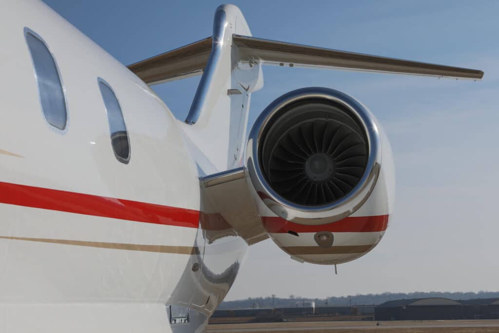 Bombardier-Challenger-300-2 Bombardier Challenger 300 2