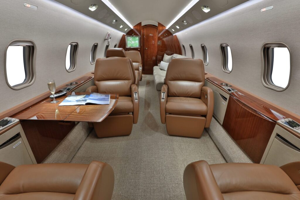 Bombardier-Challenger-300-45 Bombardier Challenger 300 45