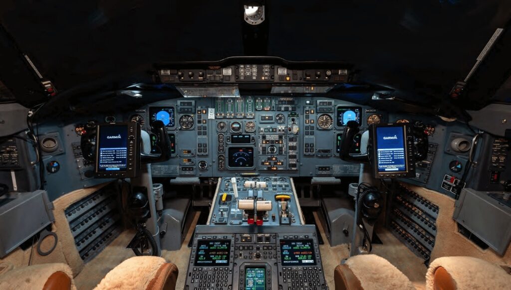 Bombardier-Challenger-601-3A-6 Bombardier Challenger 601 3A 6