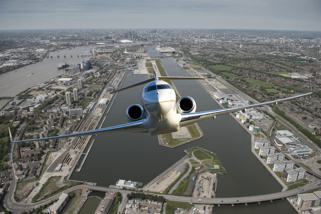Bombardier Global 6000 1 Bombardier Global 6000 1