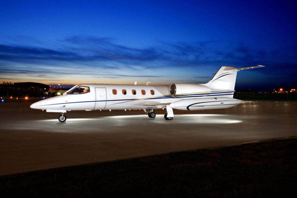 Bombardier-Learjet-35A Bombardier Learjet 35A