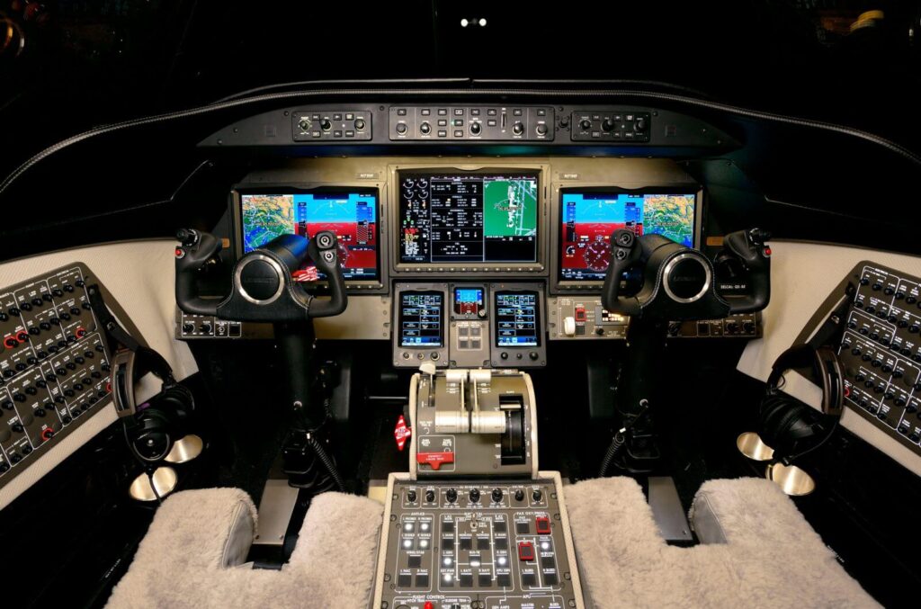 Bombardier-Learjet-75-3 Bombardier Learjet 75 3