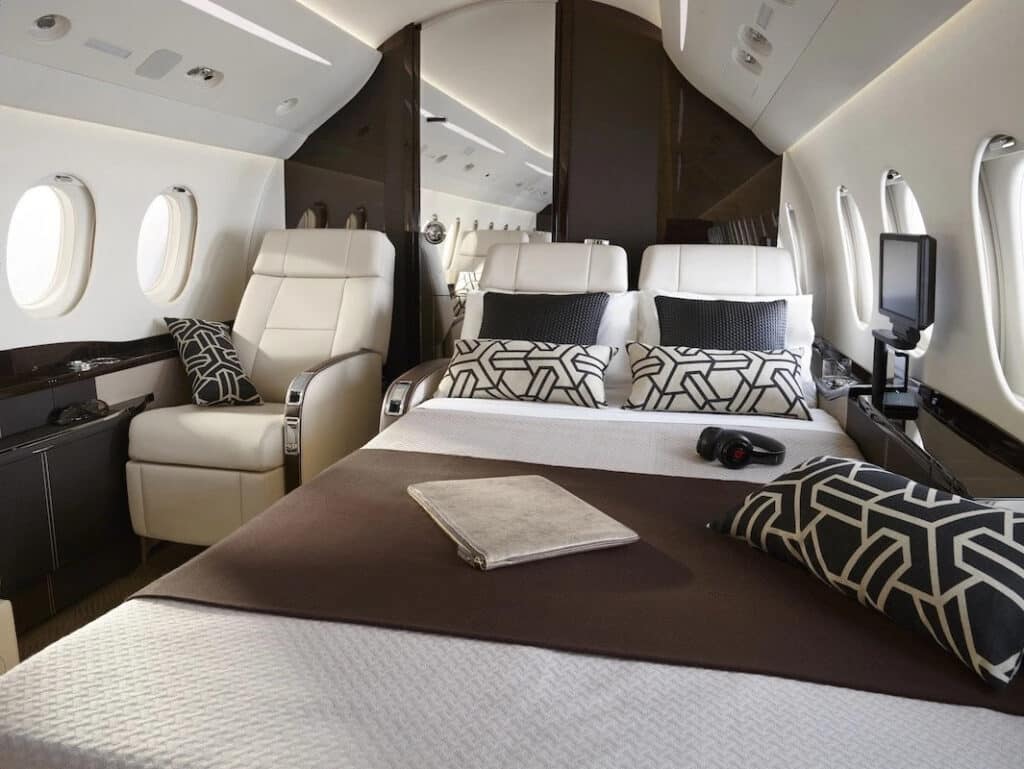 Dassault-Falcon-2000LXS-6 Dassault Falcon 2000LXS-6