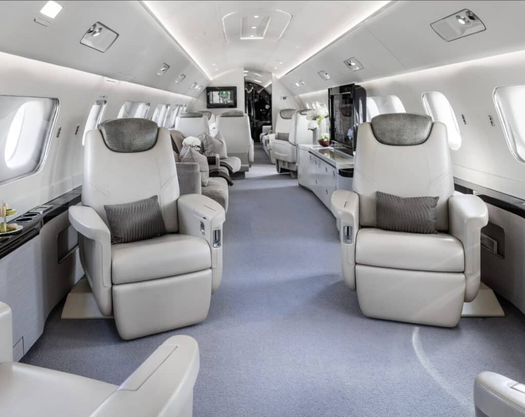 Embraer Lineage 1000 1 Embraer Lineage 1000 1
