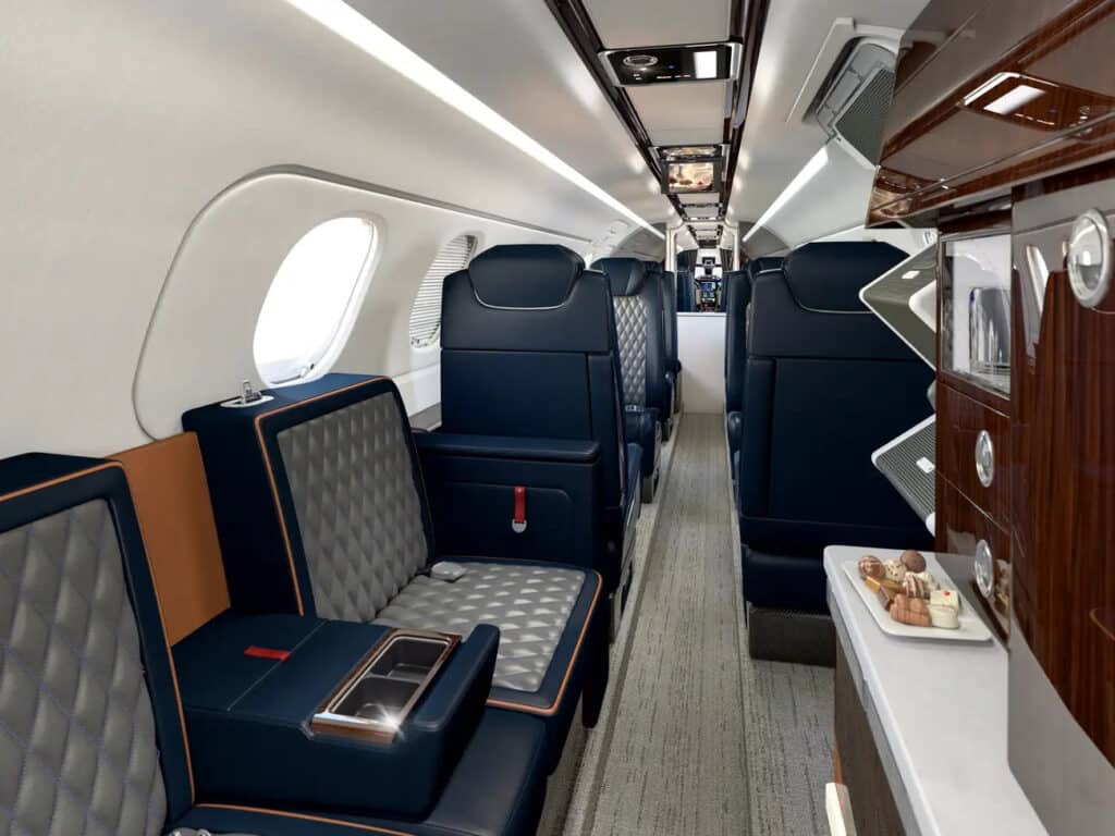 Embraer Phenom 300E 10 Embraer Phenom 300E 10