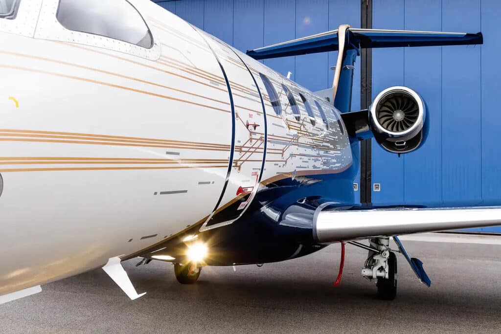 Embraer Phenom 300E 2 Embraer Phenom 300E 2