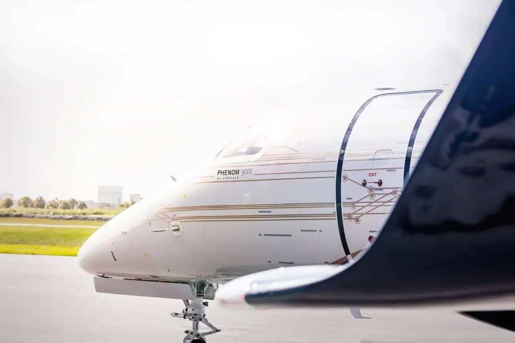 Embraer Phenom 300E 4 Embraer Phenom 300E 4