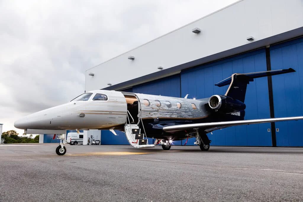 Embraer Phenom 300E 5 Embraer Phenom 300E 5