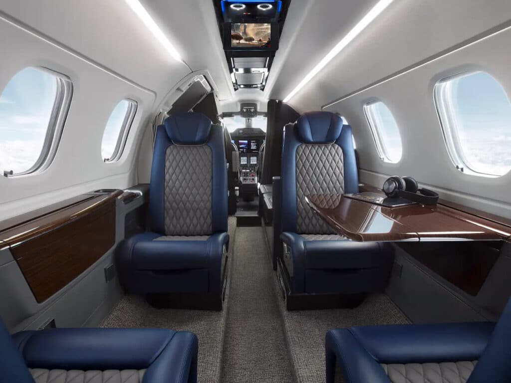 Embraer Phenom 300E 8 Embraer Phenom 300E 8