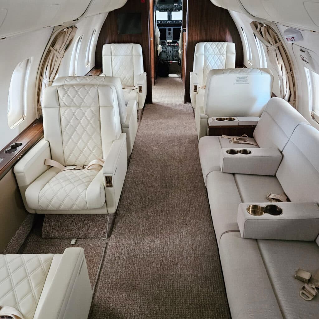 2009-Bombardier-Challenger-605-9H-ALD-file-image-001