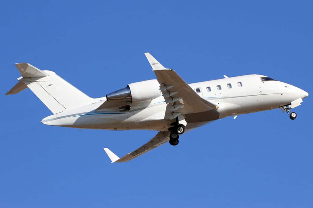 2009-Bombardier-Challenger-605-9H-ALD-file-image-22
