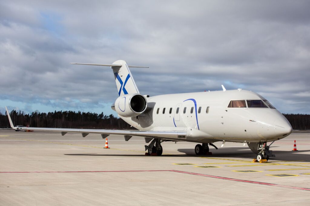 2003-Bombardier-Challenger-604-YL-TIM-file-image-33